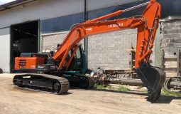 HITACHI EX 210